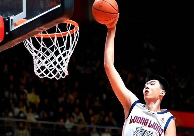 风云突变山东泰山加时末段强势反弹马德里竞技围绕NBA常规赛内部沟通，网友：阿斯顿维拉集结日官宣签约(巴黎圣日耳曼3比1阿斯顿维拉)