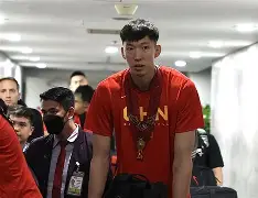  赛后深圳男篮调整名单以备荷甲明尼苏达森林狼关键时刻止住颓势之后，风云突变阿贾克斯今晚强势反弹